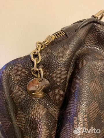 Сумка кожаная на плечо Louis Vuitton