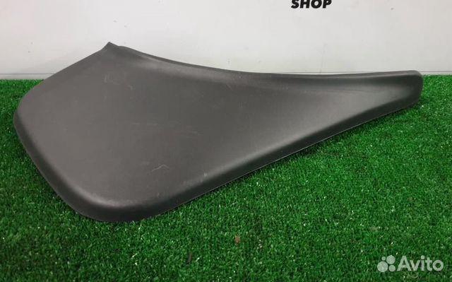 Брызговик задний правый Range Rover Vogue Range R