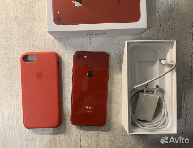 iPhone 8 64GB RED iPhone 8 64GB RED