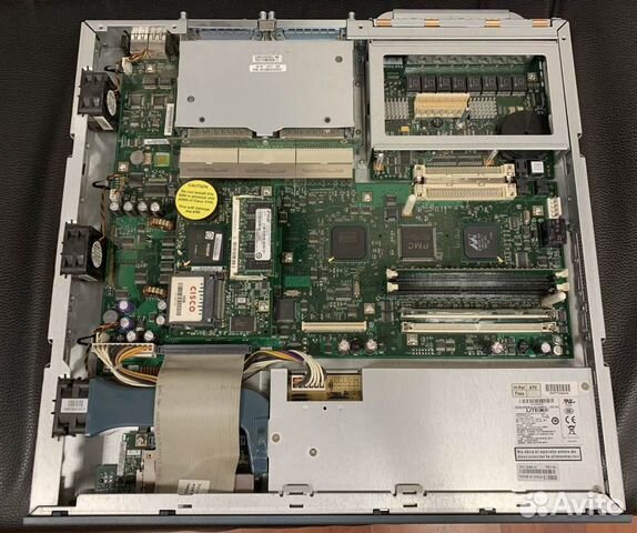 Маршрутизатор Cisco 2811 Маршрутизатор Cisco 2811