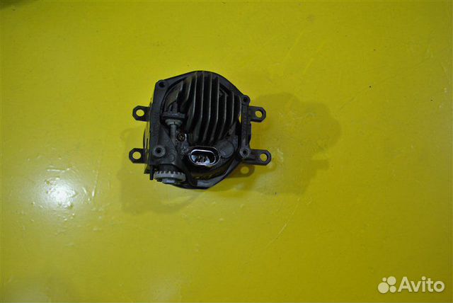 Фара противотуманная передняя правая Toyota Camry