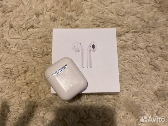 AirPods