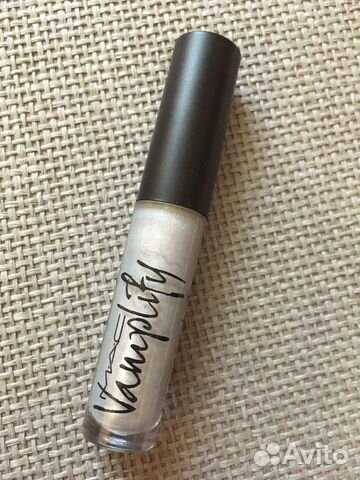 Блеск MAC Vamplify