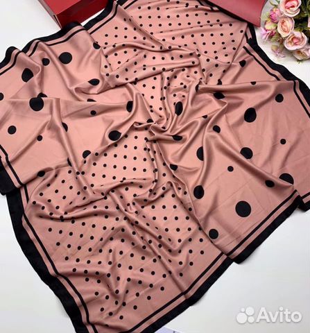 Платки женские 90/90 см шелк. Горох Платки женские 90/90 см шелк. Горох