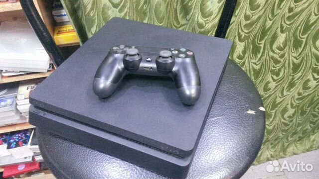 PS 4 Slim PS 4 Slim