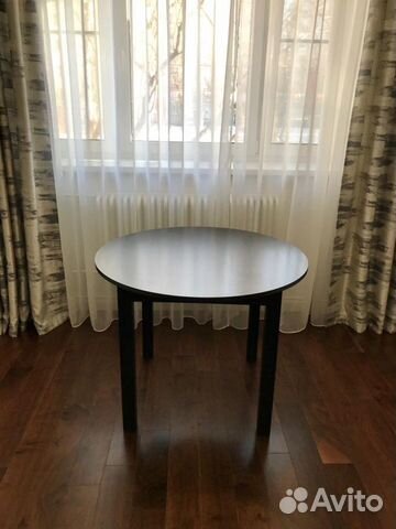 Стол 90 см + 4 стула IKEA в отличном состоянии