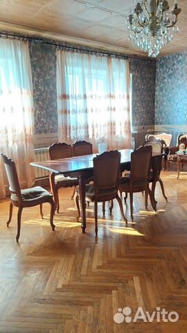 Дом 382 м² на участке 8 сот.