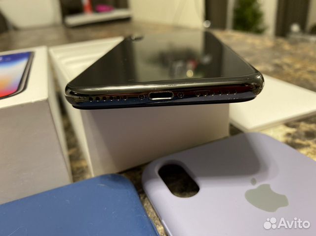 Телефон iPhone X