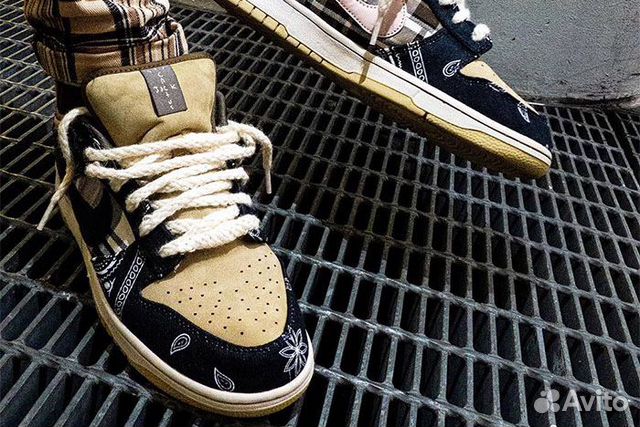 Nike SB Dunk Low Travis Scott US 8