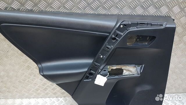 Обшивка двери задней левой Toyota Camry V50 VII