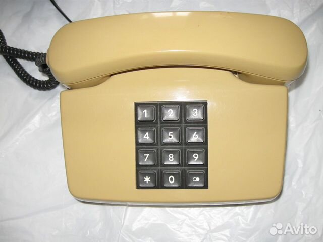 Кнопочный телефон