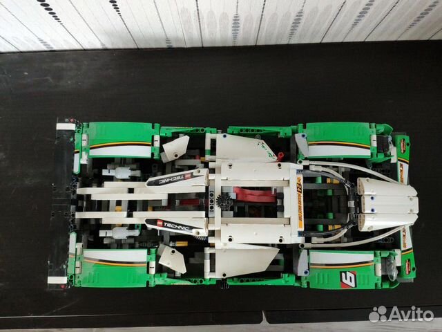 Lego Technic 42039. Гоночная машина