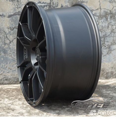 O.Z Racing Ultraleggera R18 J8 ET38 5X108 черные O.Z Racing Ultraleggera R18 J8 ET38 5X108 черные