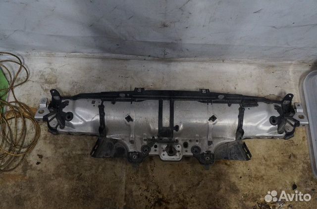 Накладка панели радиатора Porsche Macan