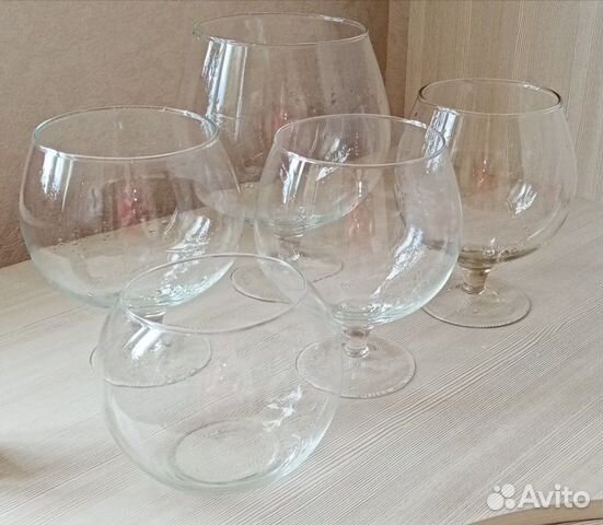 Бокалы-вазы и стеклянная полусфера Бокалы-вазы и стеклянная полусфера