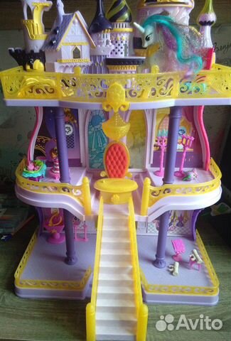 Замок Кантерлот My Little Pony