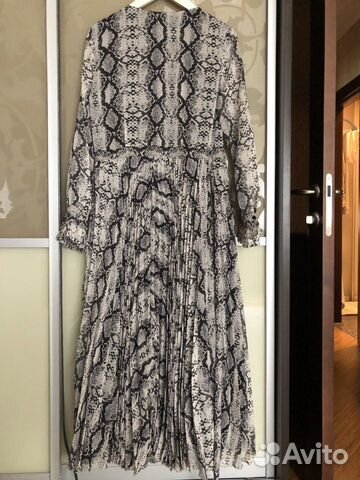 Платье плиссированное HM новое змеиный принт Платье плиссированное HM новое змеиный принт