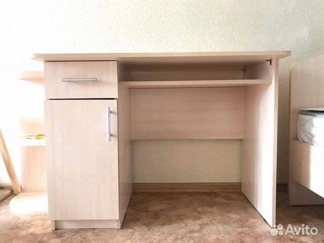 Стол письменный