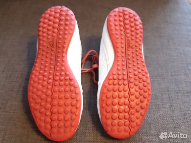 Бутсы- сороконожки футбольные Adidas, р.36 Бутсы- сороконожки футбольные Adidas, р.36