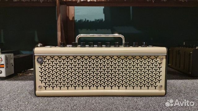 Цифровой комбоусилитель Yamaha THR10ii Цифровой комбоусилитель Yamaha THR10ii