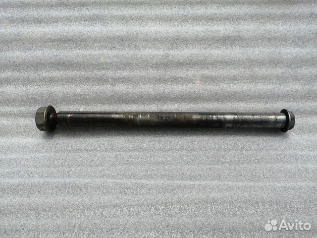 Ducati Multistrada 1200S ось заднего маятника