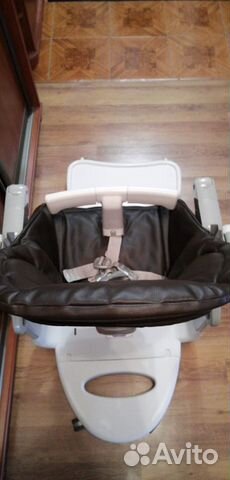 Стул для кормления Peg Perego tatamia коричневый Стул для кормления Peg Perego tatamia коричневый