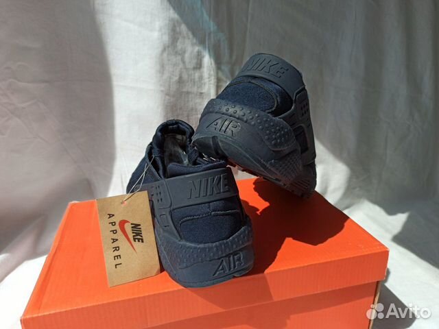 Кроссовки Nike Air Huarache замша 38 размер новые Кроссовки Nike Air Huarache замша 38 размер новые