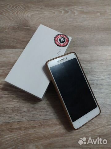 Телефон Xiomi Redmi