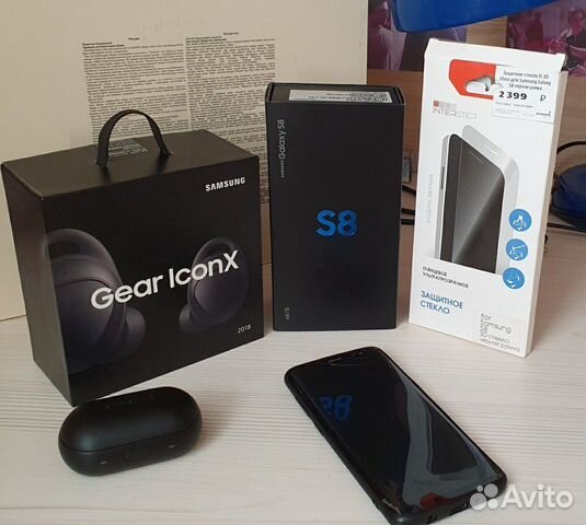 Телефон Samsung Galaxy S8, наушники Gear iconx Телефон Samsung Galaxy S8, наушники Gear iconx