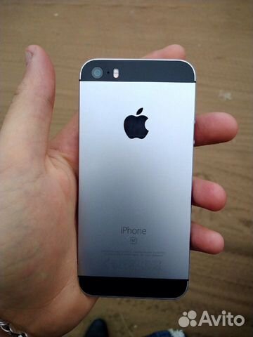 Телефон iPhone