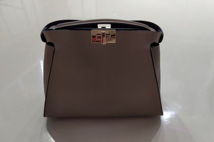 Сумка Fendi Peekaboo