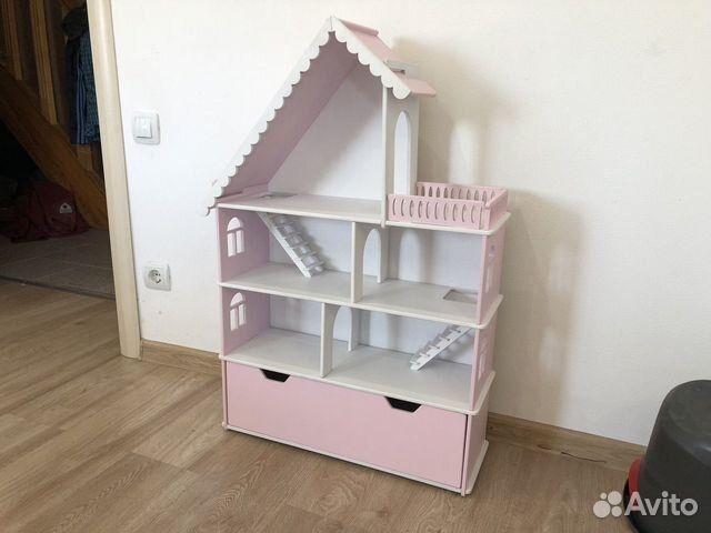 Домик для кукол. Кукольный домик