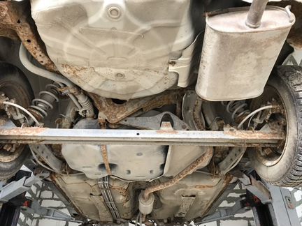 Nissan Almera Tino Задняя балка