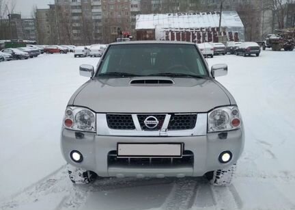 В разборе Nissan NP300