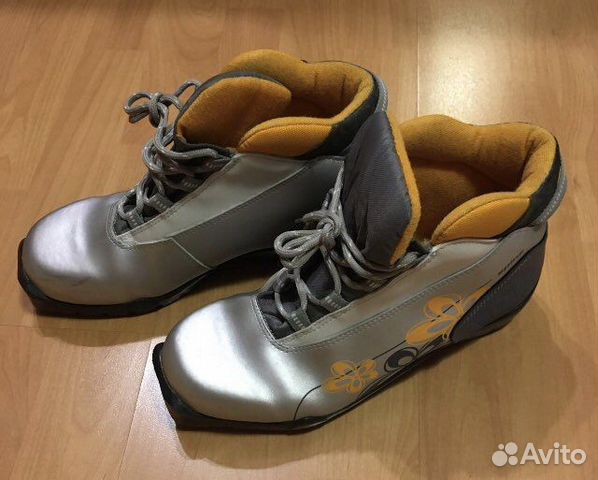 Лыжные ботинки 39размер