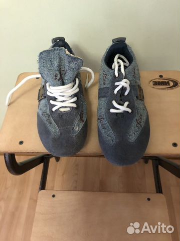 Бутсы новые 35 р-р