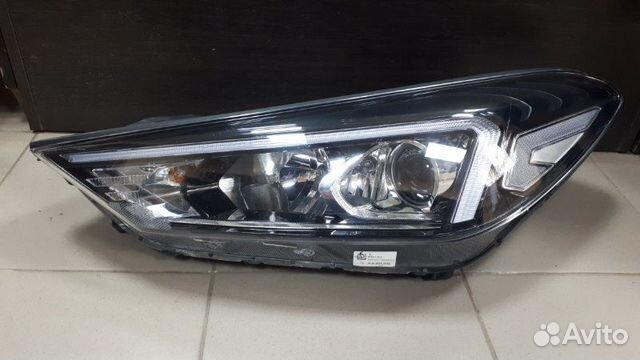Фара передняя левая Hyundai Tucson TL