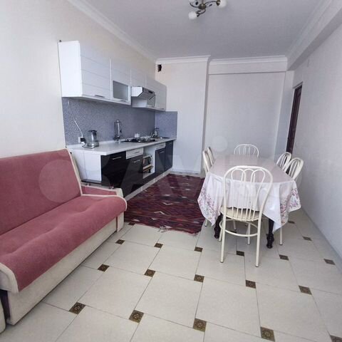 3-к. квартира, 100 м², 3/8 эт.