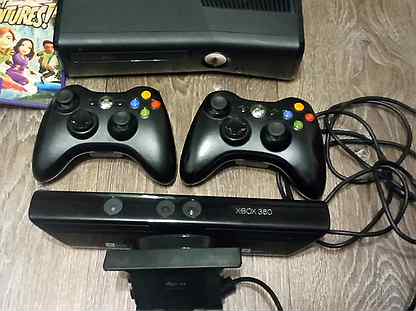 Xbox 360 slim 250gb, два джойстика + кинект