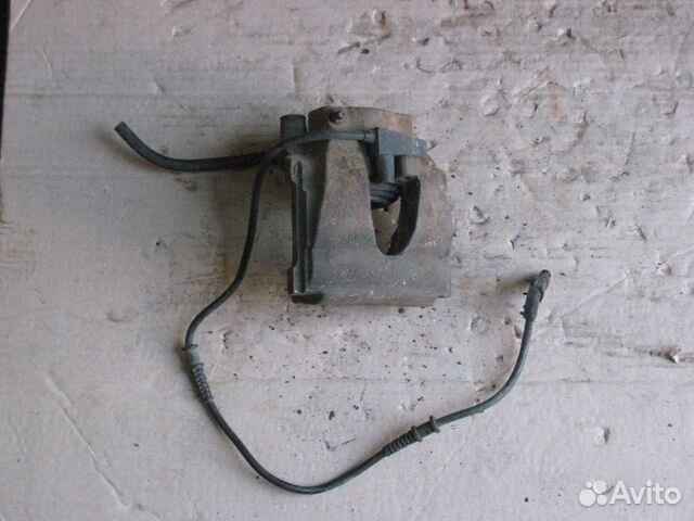 Суппорт тормозной правый Mercedes Benz CLK W 208