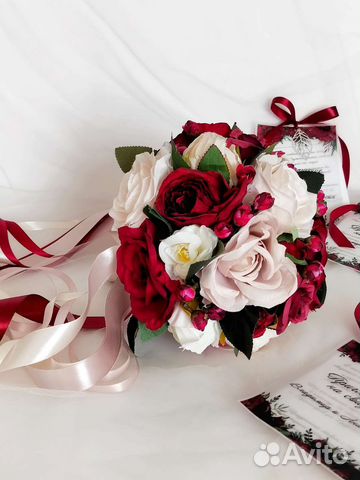 Букет из искусственных цветов