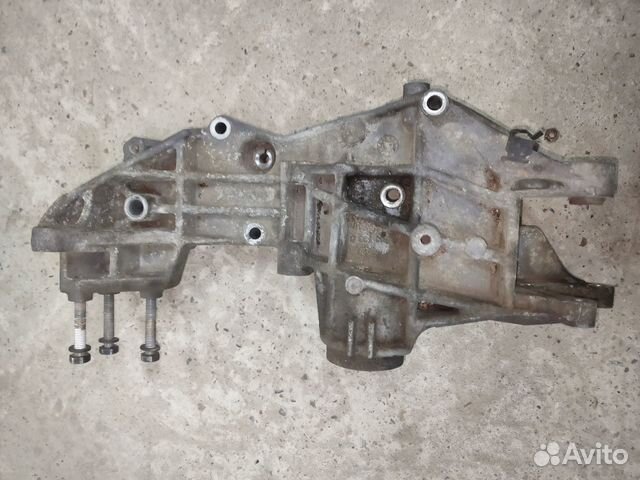 Кронштейн генератора Volkswagen Passat B5