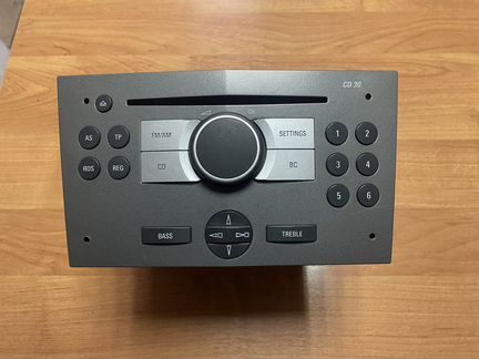 Opel Astra H Магнитола