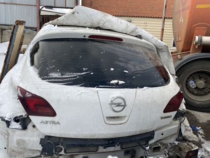 Крышка дверь багажника opel astra J