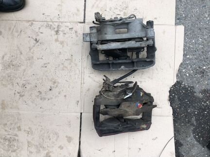 Передние Суппорта на Ауди А8