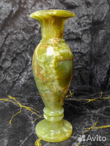 Ваза для цветов из Афганского оникса