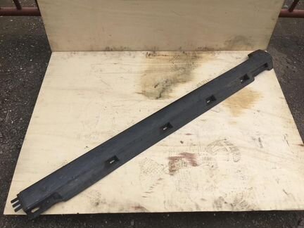 Порог декоративный правый (пластиковый) VW Passat