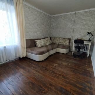 3-к. квартира, 52 м², 1/4 эт.