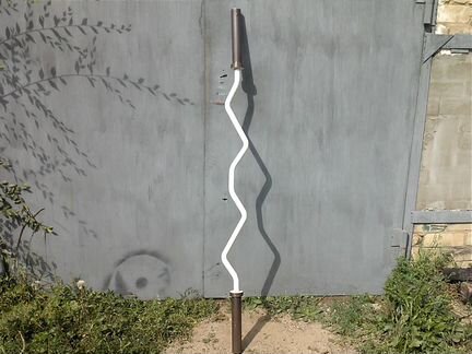 Спортивный W-образный гриф и гантели