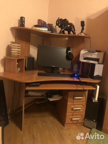 Компьютерный стол угловой